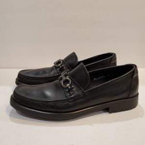Ferragamo Mens black leather slip on shoes size 9 D lug sole shoes